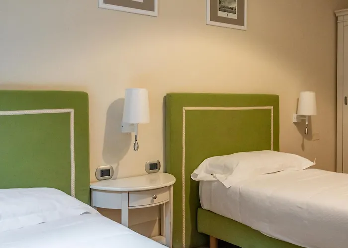 Casa Isolani, Piazza Maggiore Bologna